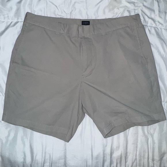 J. Crew Men's 7” Inseam Tan Shorts - Picture 1 of 9
